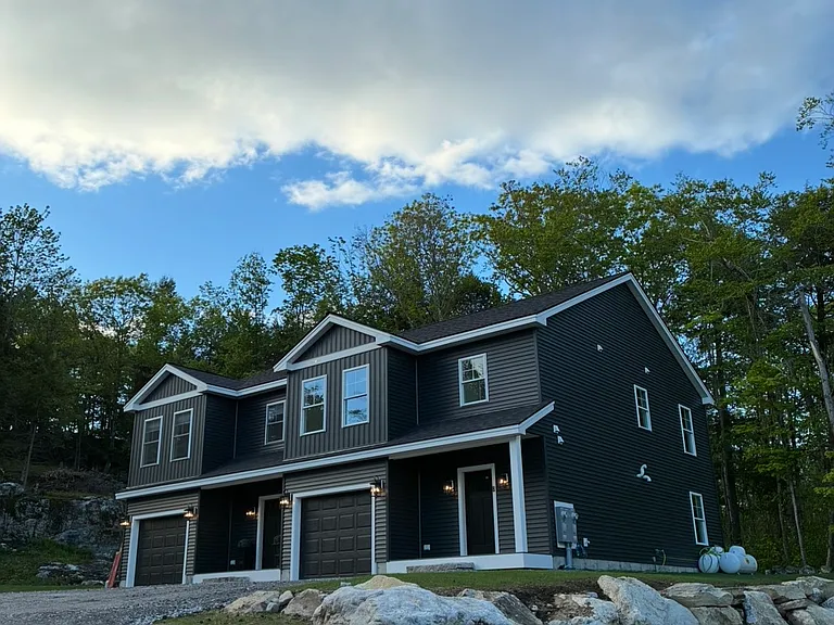 200 W Gray Rd — Photo 2