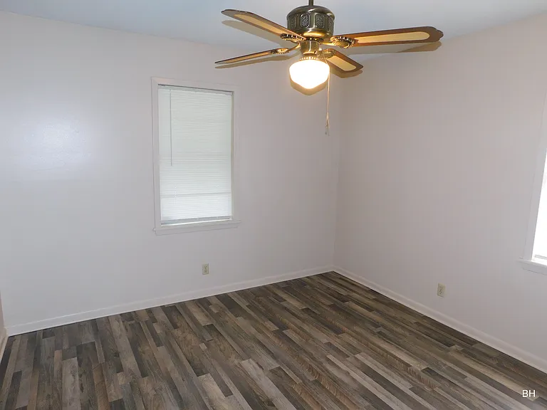 1610 N Wolford Ave — Photo 6
