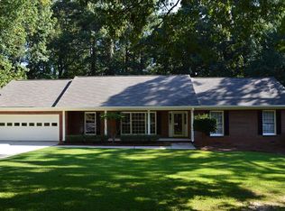 2103 Meadow Hurst Ln, Snellville, GA 30078