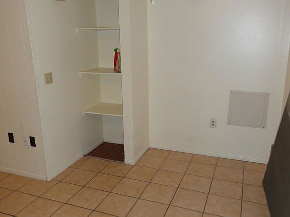 Breakfast Nook/Pantry