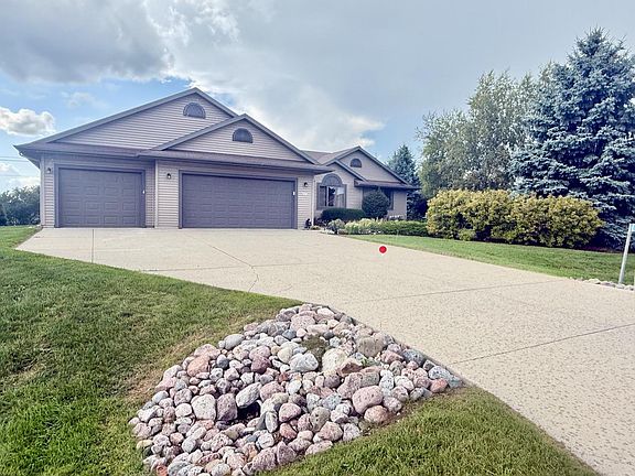 3rd image of 6502 Cloverleaf COURT