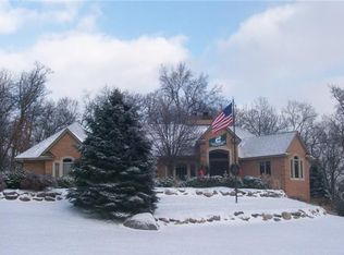 8418 Deerwood Rd, Clarkston, MI 48348