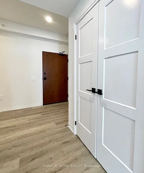 15 Kneeshaw Dr #102 — Photo 18