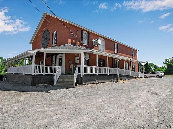 2nd image of 1693 Quaker Rd