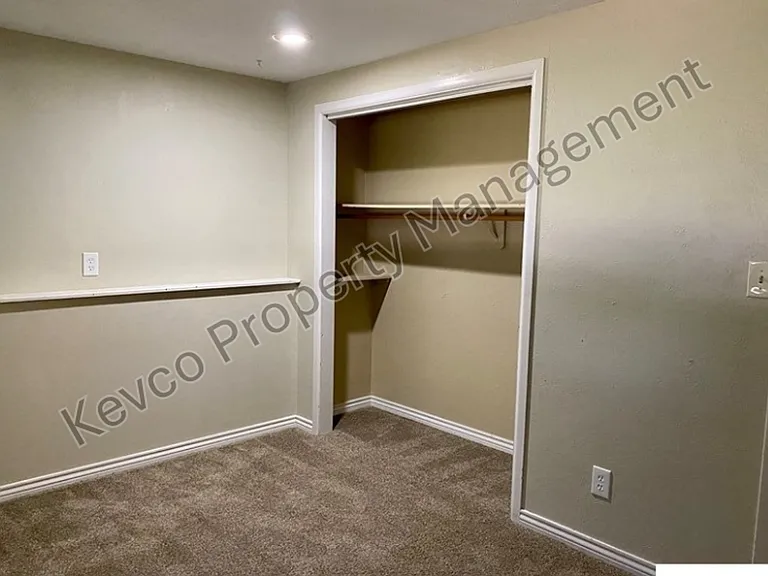 308 Briarwood Rd — Photo 18