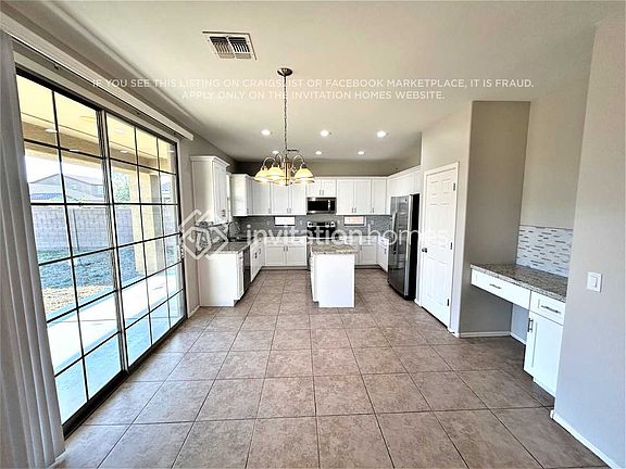 3rd image of 15923 W Tohono Dr