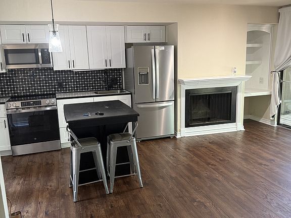 3rd image of 225 Holly Hill Cir Unit E118