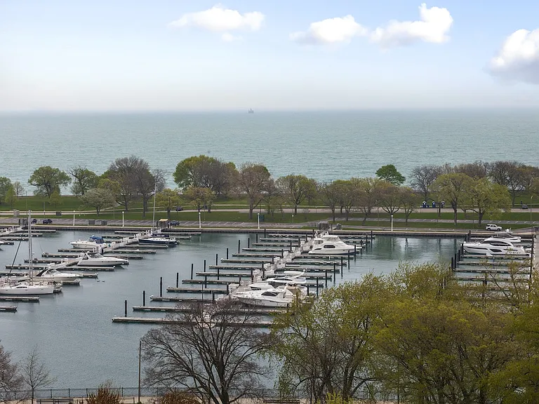 3260-70 N Lake Shore Drive — Photo 20