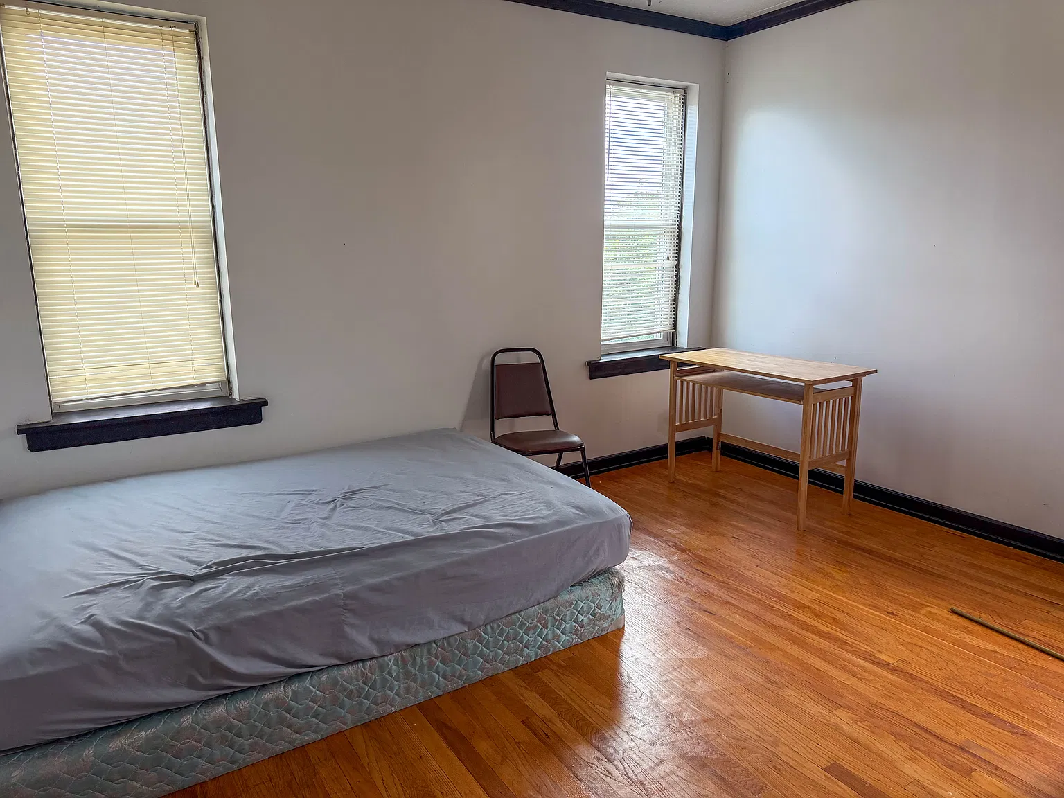 2 bed, 1100 sqft, $1,700 — Photo 3