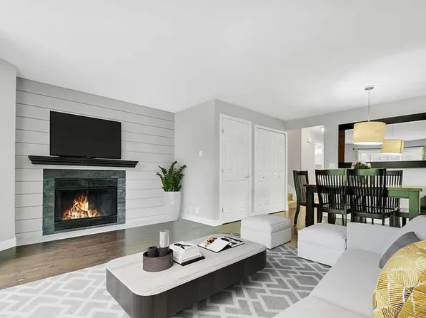 1526 192nd St SE APT T1, Bothell, WA 98012