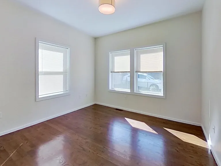 30 Hazelwood St #3 — Photo 8