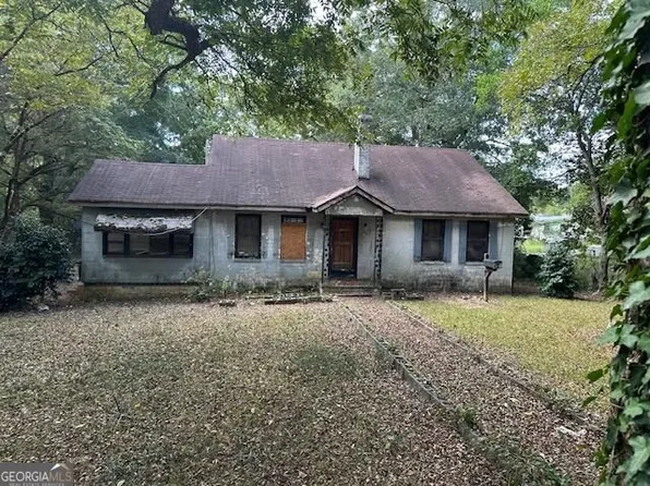 402 Atlanta St, Barnesville, GA 30204
