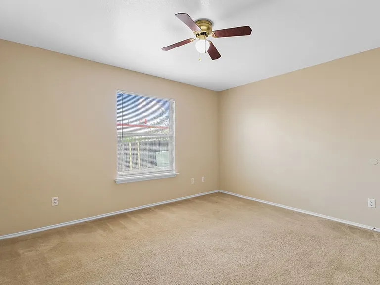 8304 Heights Valley — Photo 11