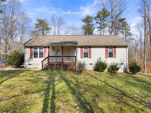 8251 Dash Ln, Jetersville, VA 23083