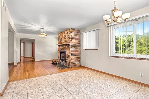 20325 Westview Dr Photo 1