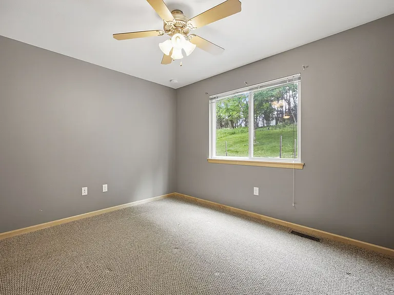 2414 Catskill Ct — Photo 20