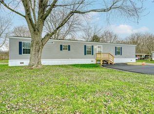 111 Macintosh Rd, Ontario, NY 14519