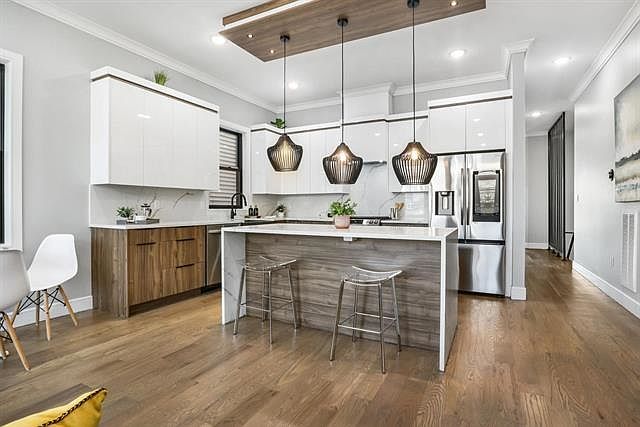 1st image of 101 Thorne St #1