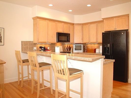 Kitchen with nook