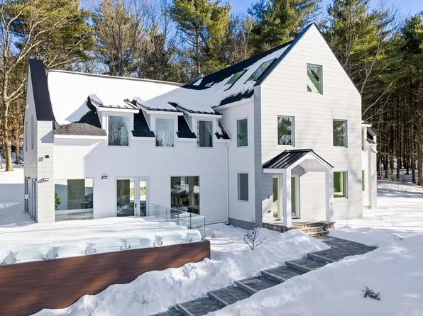 7 Whipple Rd, Lexington, MA 02420