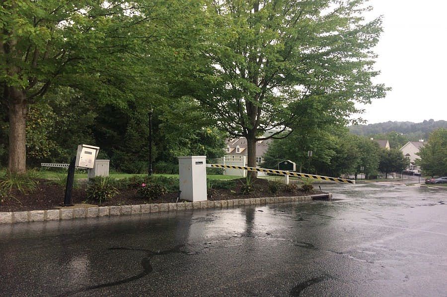 1st image of 10 Ford Ct