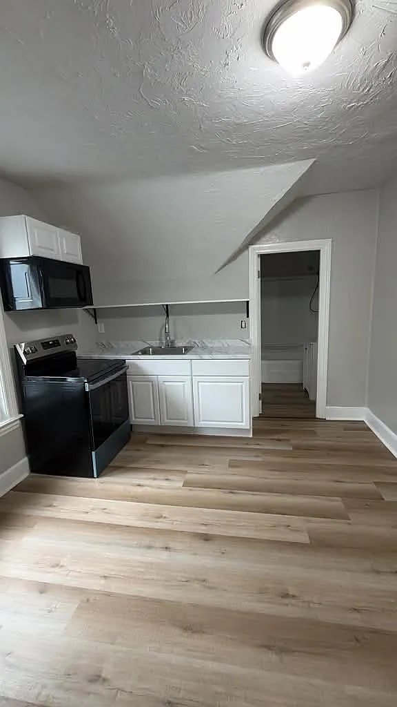 1 bed, $1,400 — Photo 1