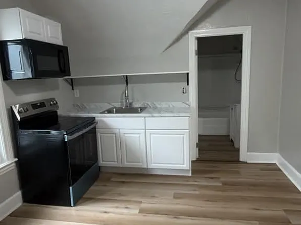 55 Garden St APT 5, Pawtucket, RI 02860