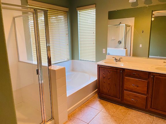 3rd image of 11820 Luna Del Mar Ln