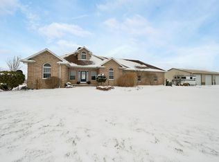5678 Morrison Rd, De Pere, WI 54115
