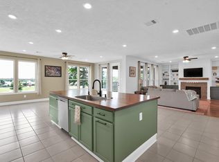 1923 Elkington Cir, Conroe, TX 77304