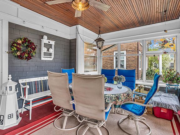 2nd image of 218 4th St