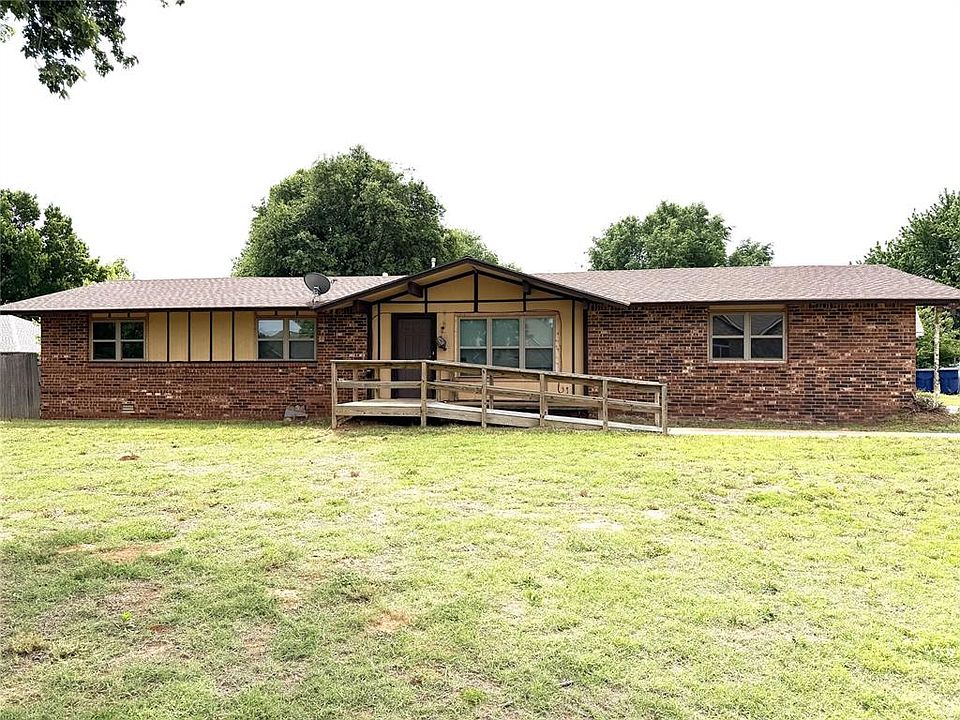 1st image of 1319 Manchester Dr