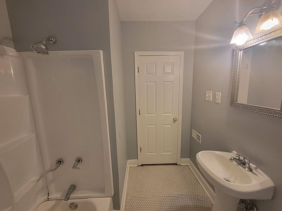 5th image of 3227 Delor St Floor 2