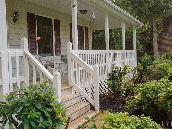 3rd image of 1055 Whispering Pines Cir