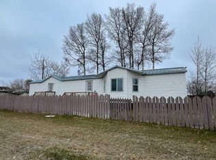 9912 E 106th St, High Level, AB T0H1Z0
