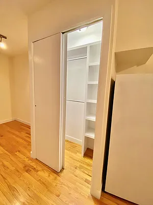 Rented by Waverly Realty Associates | media 34