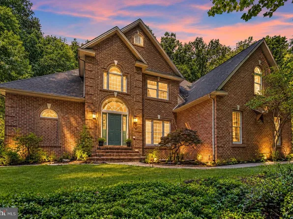 661 Hunters Ln, Lewisberry, PA 17339