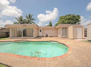 7806 NW 69th Ter, Tamarac, FL 33321