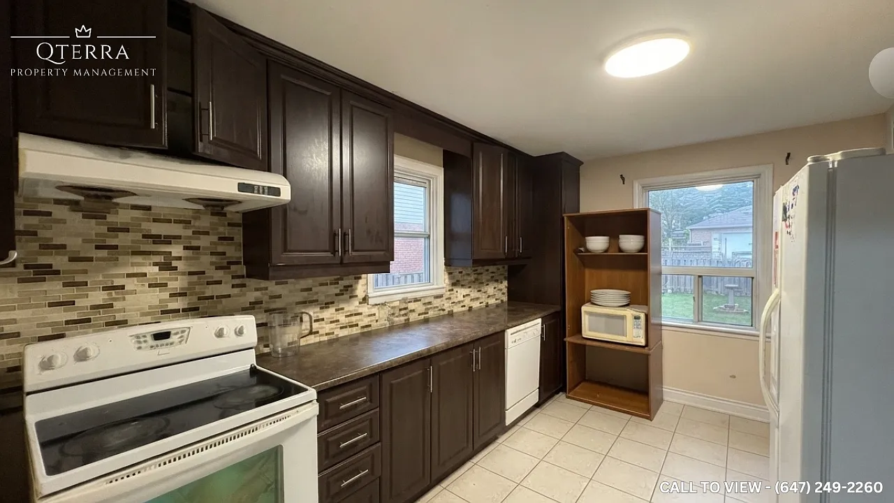 3 bed, 1300 sqft, $2,195 — Photo 2