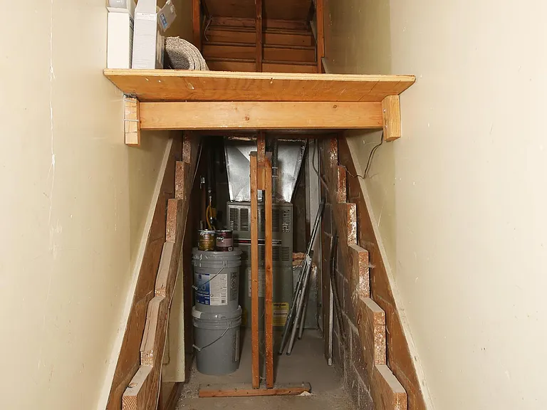 1253 Jackson St — Photo 14