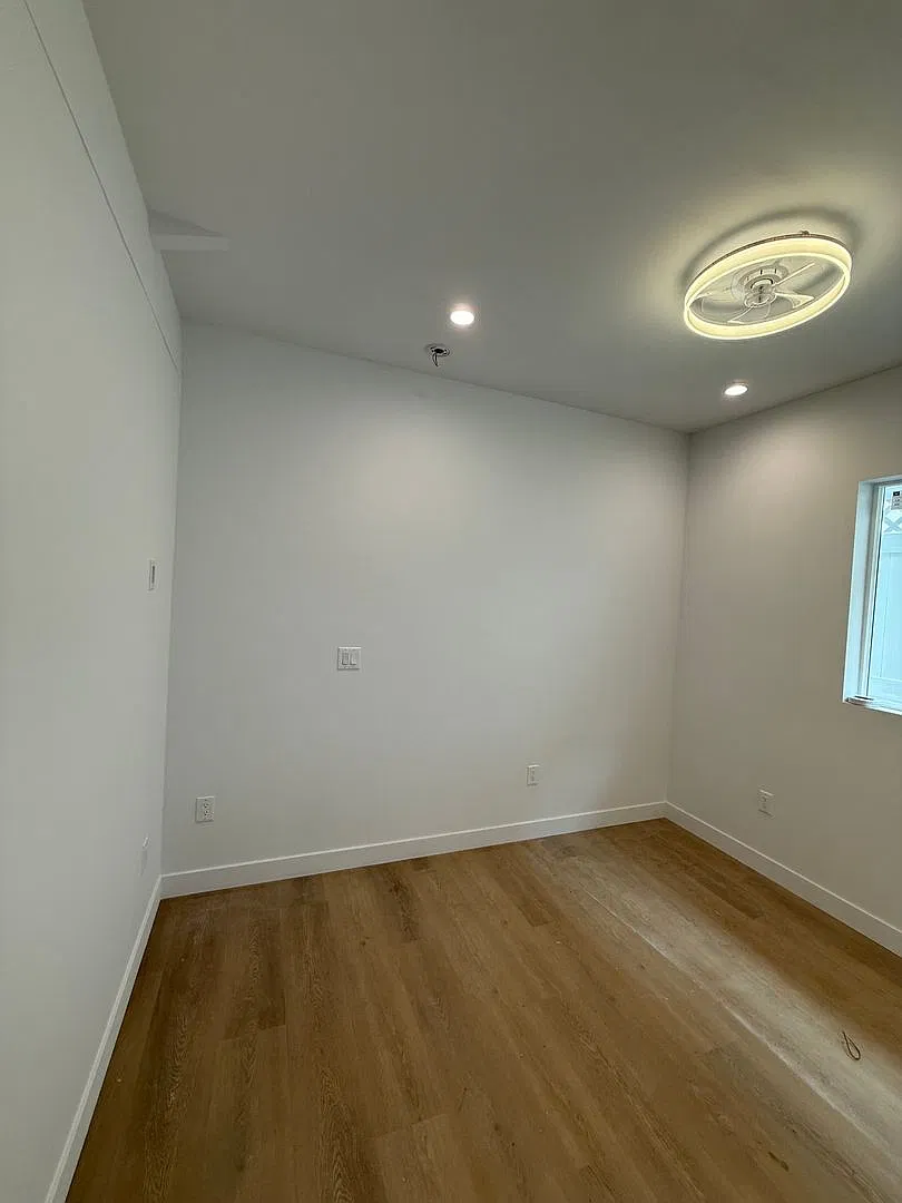 Available Now For Rent - 1 Bed / 1 Bath Home — Photo 4