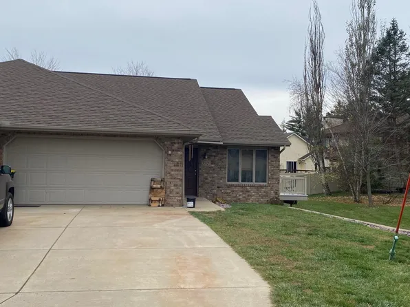 737 8th St, Prairie Du Sac, WI 53578