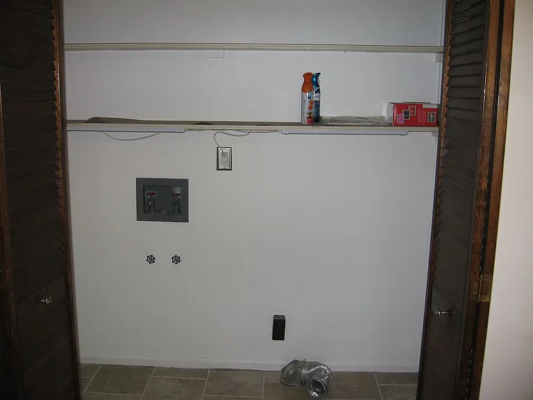32 Riverside Dr — Photo 8