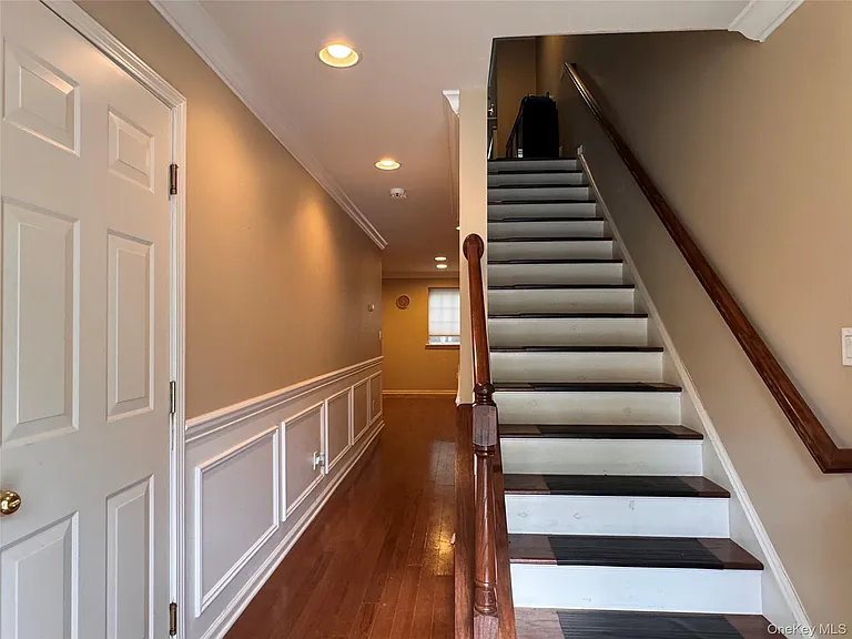54 Fairways Dr — Photo 10