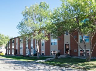 3122 14th St SW APT 4, Minot, ND 58701