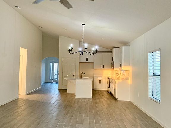 3rd image of 310 Wiregrass Ave