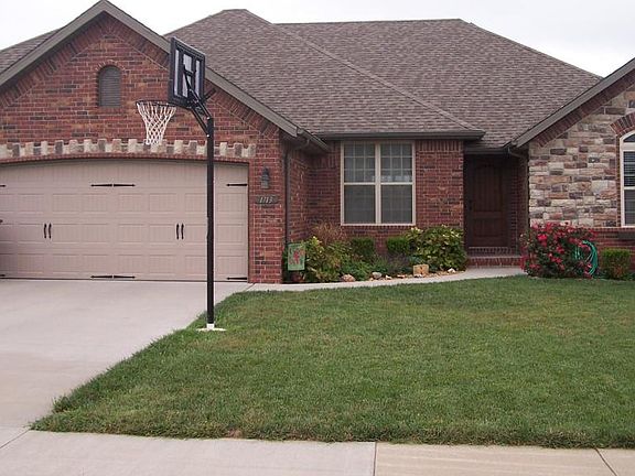3rd image of 1713 E New Madrid