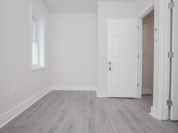 2118 S Daggett St, Philadelphia, PA 19142