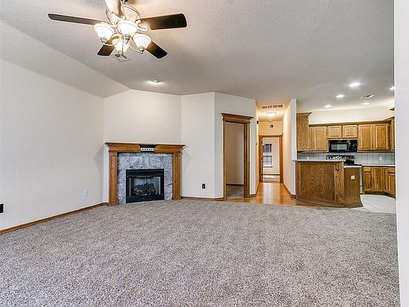 5th image of 4620 Loch Ln