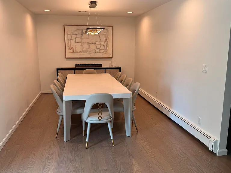 704 Dow Ave — Photo 4